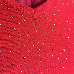 Carole Reed petite red long sleeve V-neck sweater multi-size adhesive sparkles